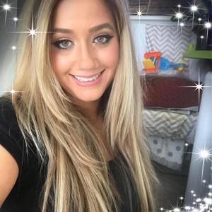 Meet your Posher, Desiree